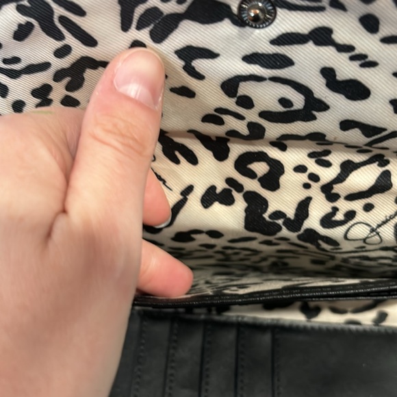 💙2/$15 or 3/$20 - wristlet - Picture 4 of 5